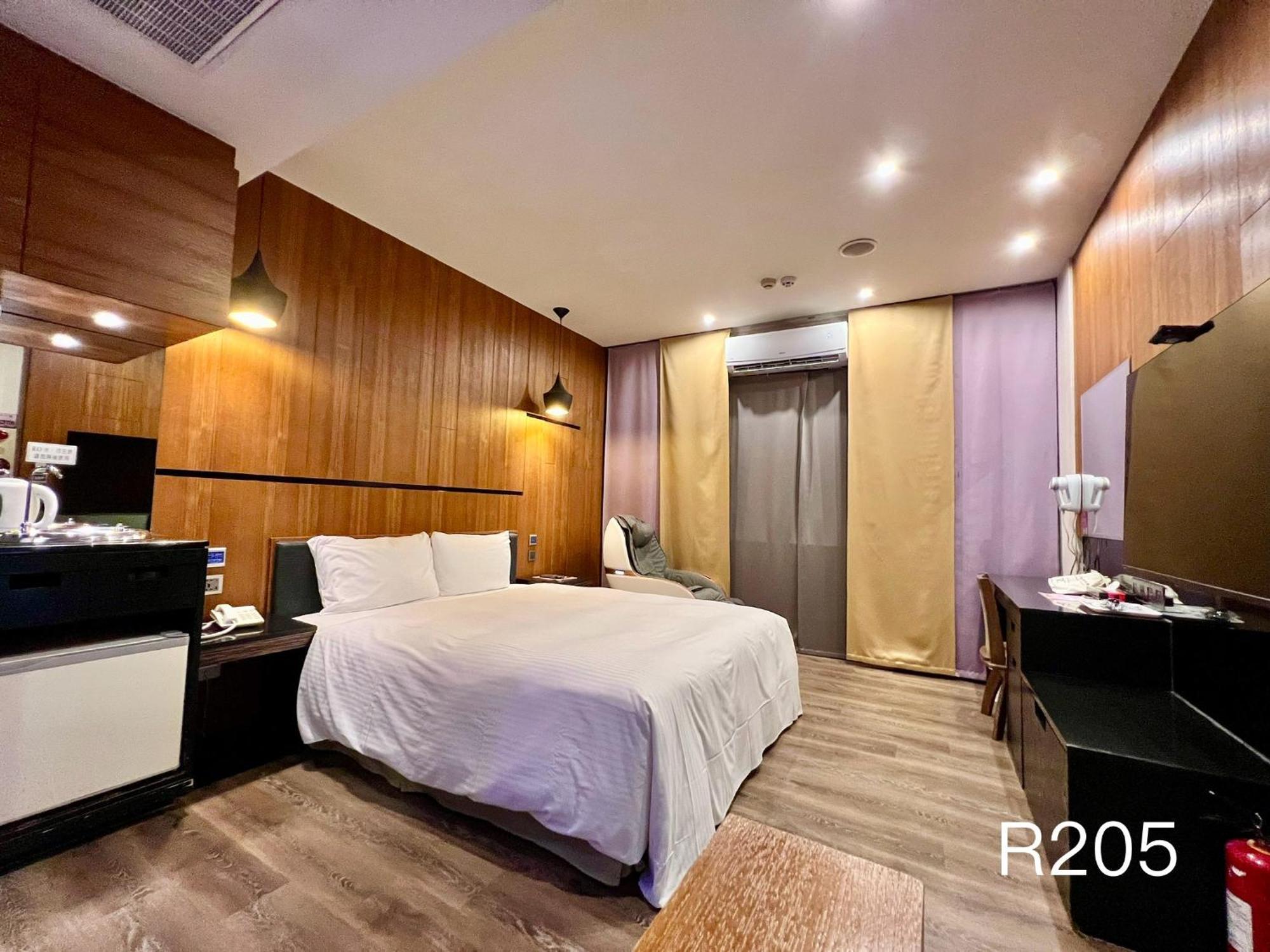 Catwalk Motel -Tainan Zewnętrze zdjęcie