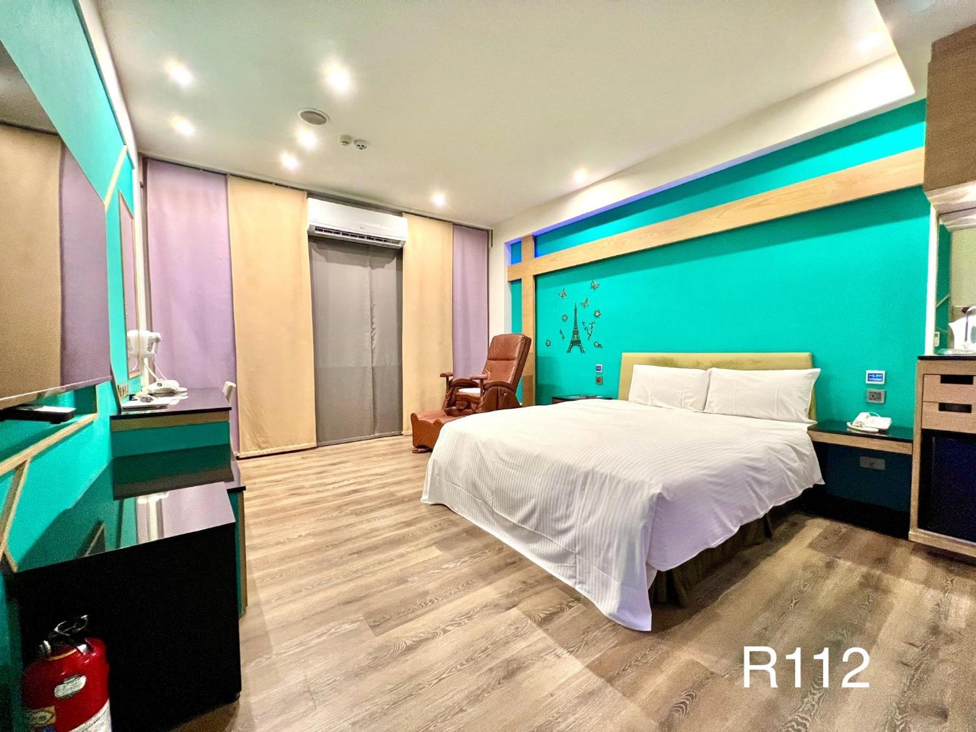 Catwalk Motel -Tainan Zewnętrze zdjęcie